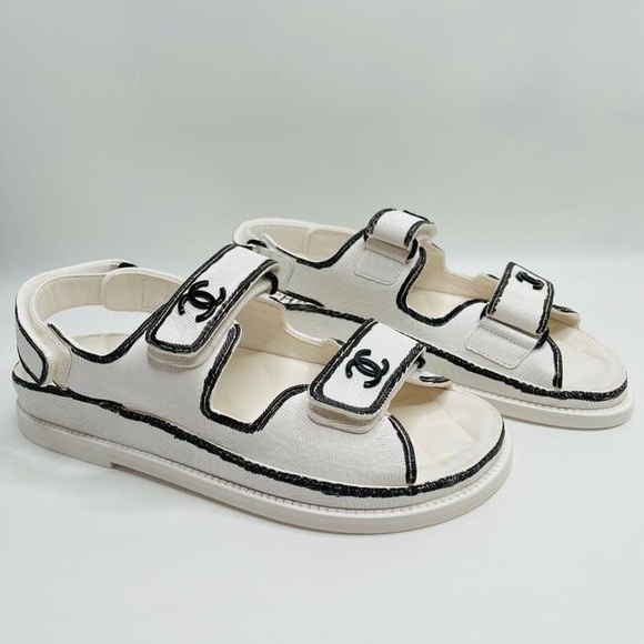 Chanel Dad Sandals NIB White Black Leather CC Logo Flats Strappy Sandals - Picture 7 of 9